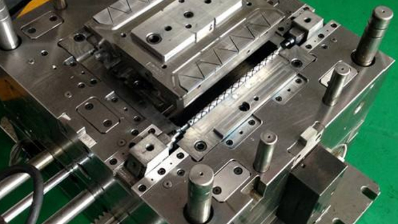 深圳塑膠模具廠，塑膠模具配件有哪些?